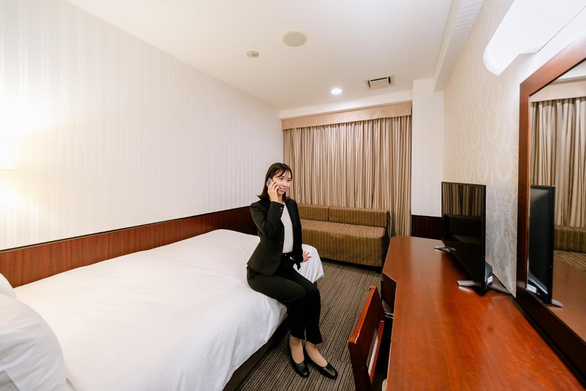 Hotel Hillarys Осака Номер фото